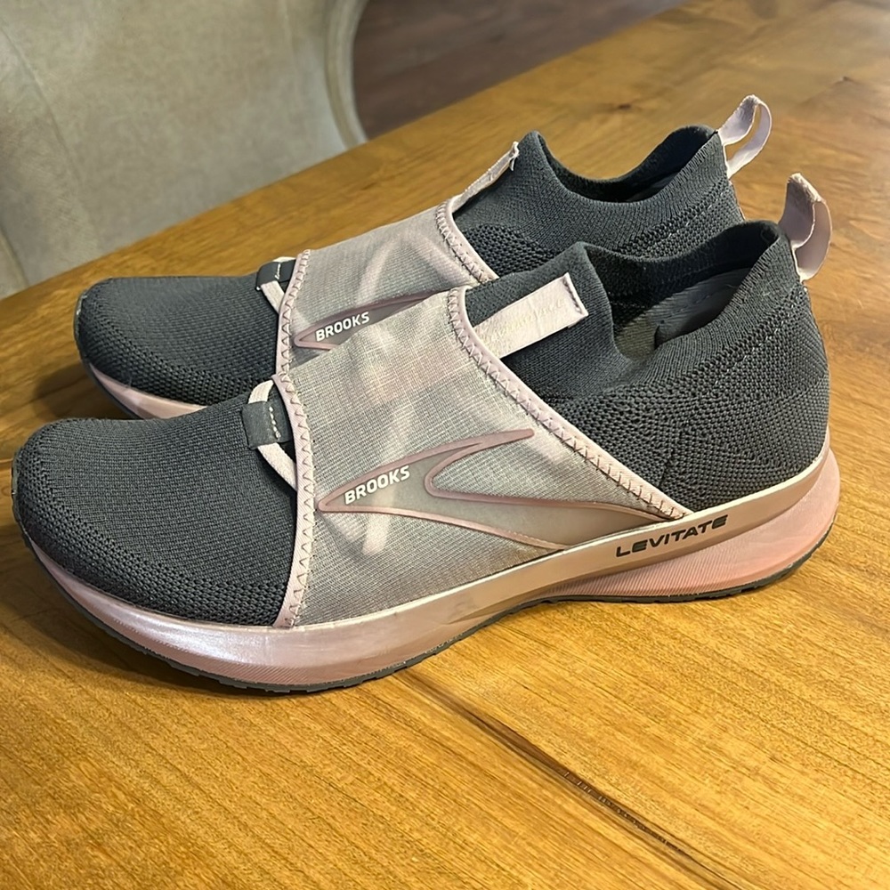 Brooks limited edition levitate running shoes